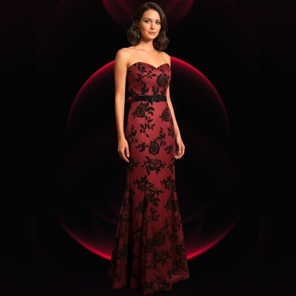 B Darlin Dresses & Skirts - B. Darlin Strapless Burgundy Floral Dress